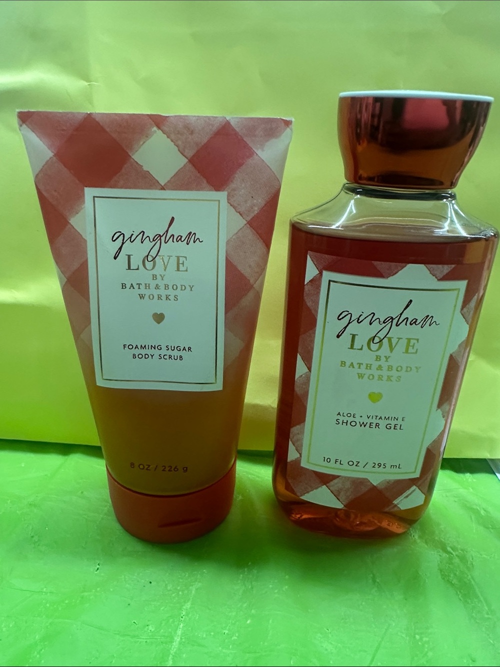 Bath & Body Works Gingham Love Foaming Sugar Scrub & Shower Gel - Red